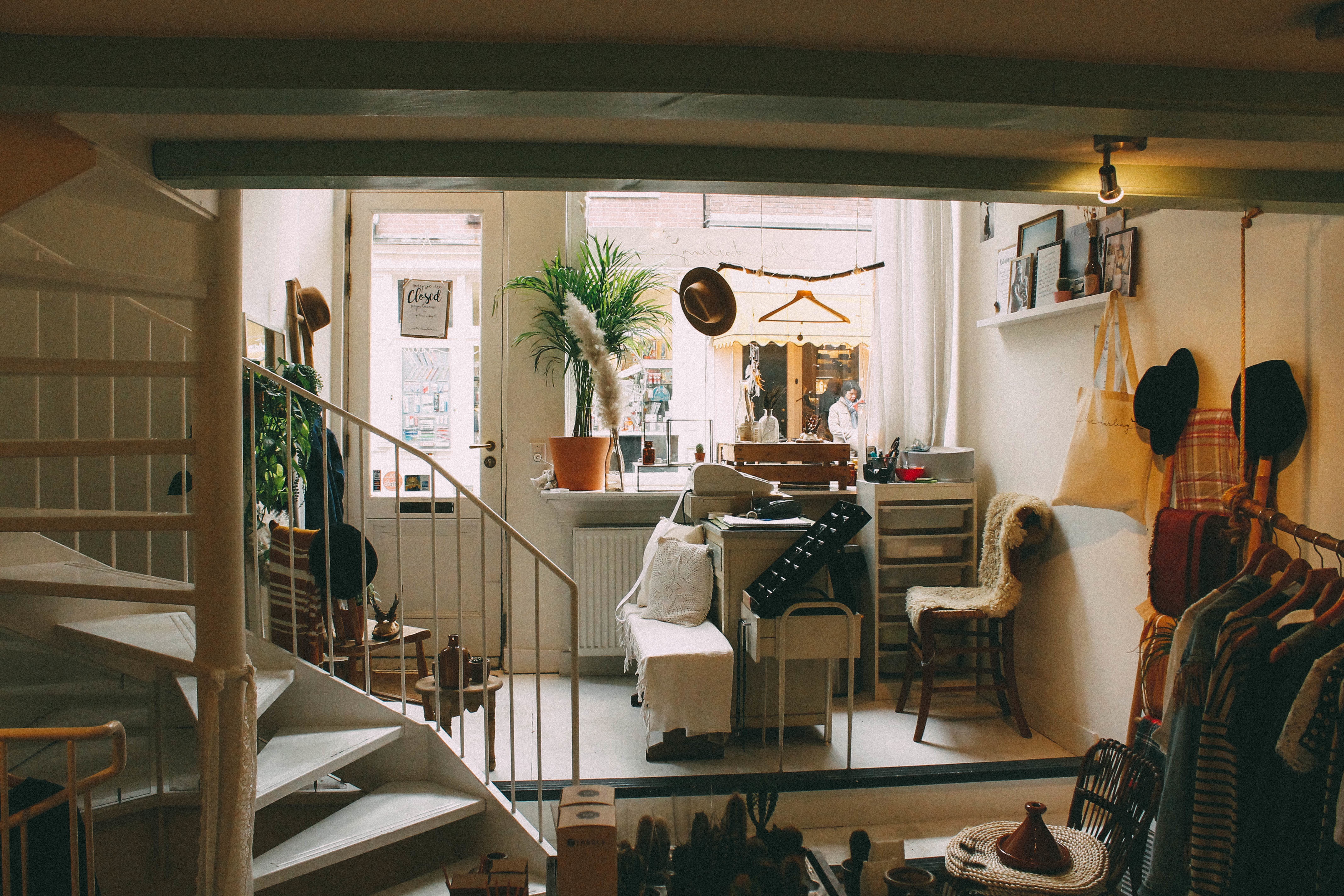 what-paint-colors-make-customers-feel-at-home